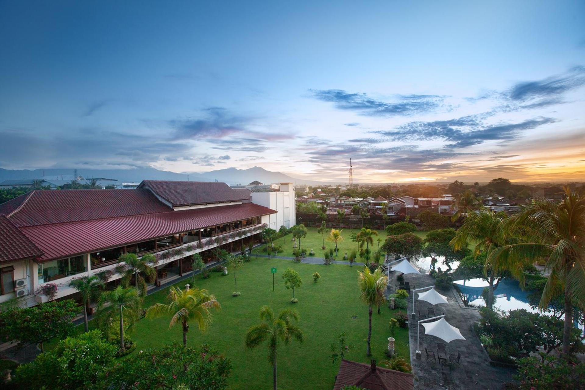 Lombok Raya Hotel Ματαράμ Εξωτερικό φωτογραφία